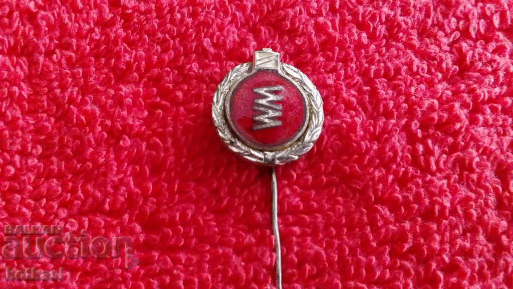 Auction Old metal bronze badge pin enamel light bulb Auction Old metal bronze badge pin enamel light bulb