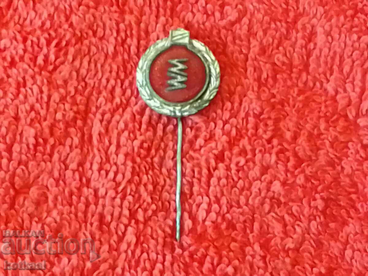 Old metal bronze badge pin enamel light bulb - 5 Old metal bronze badge pin enamel light bulb - 5