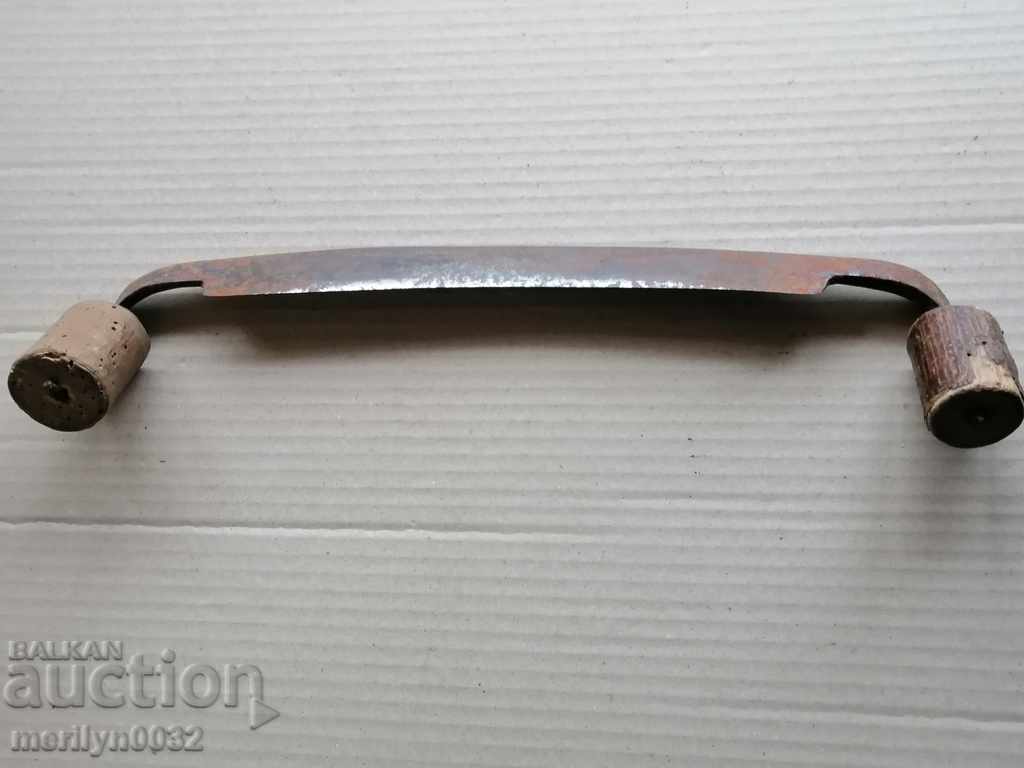 Delivery of Old forged ruff tool wrought iron wooden planer Delivery of Old forged ruff tool wrought iron wooden planer