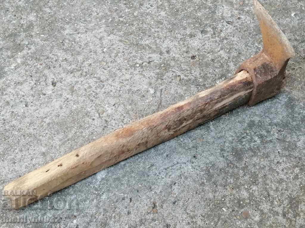 Delivery of Renaissance Tesla primitive Delivery of Renaissance Tesla primitive