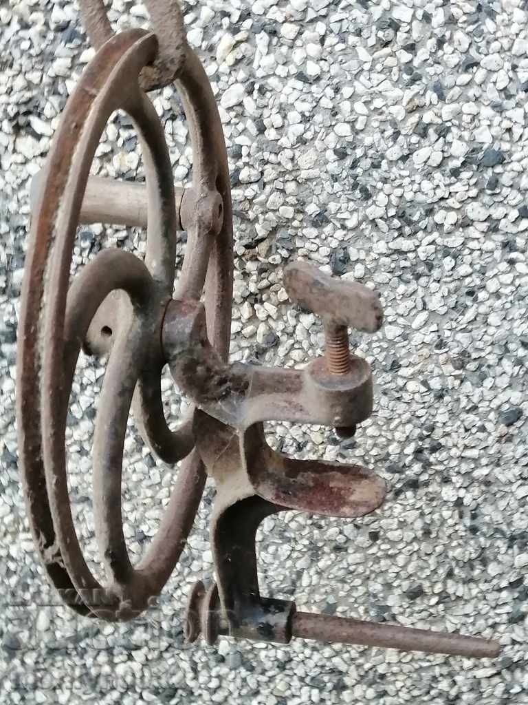 An old hand held sandpaper with a clamp grinder mechanism from the 20th century with price 50.00 BGN | € 25.56 An old hand held sandpaper with a clamp grinder mechanism from the 20th century with price 50.00 BGN | € 25.56