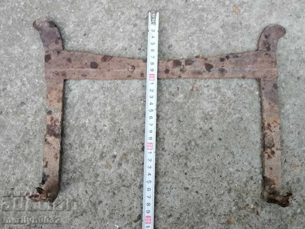 Auction Hand-made scraper for shoes wrought iron tresses Auction Hand-made scraper for shoes wrought iron tresses