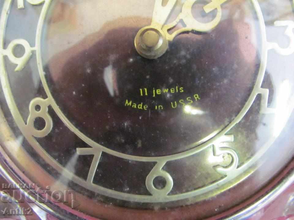 Delivery of 60s Star Crystal Glass Clock Majak USSR Delivery of 60s Star Crystal Glass Clock Majak USSR