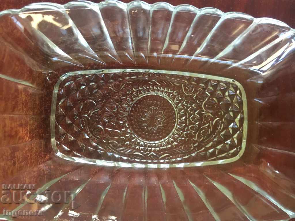 PLATE CUP BUILDING TRAY OF GLASS RELEF-2 NO with price 11.00 BGN | € 5.62 PLATE CUP BUILDING TRAY OF GLASS RELEF-2 NO with price 11.00 BGN | € 5.62