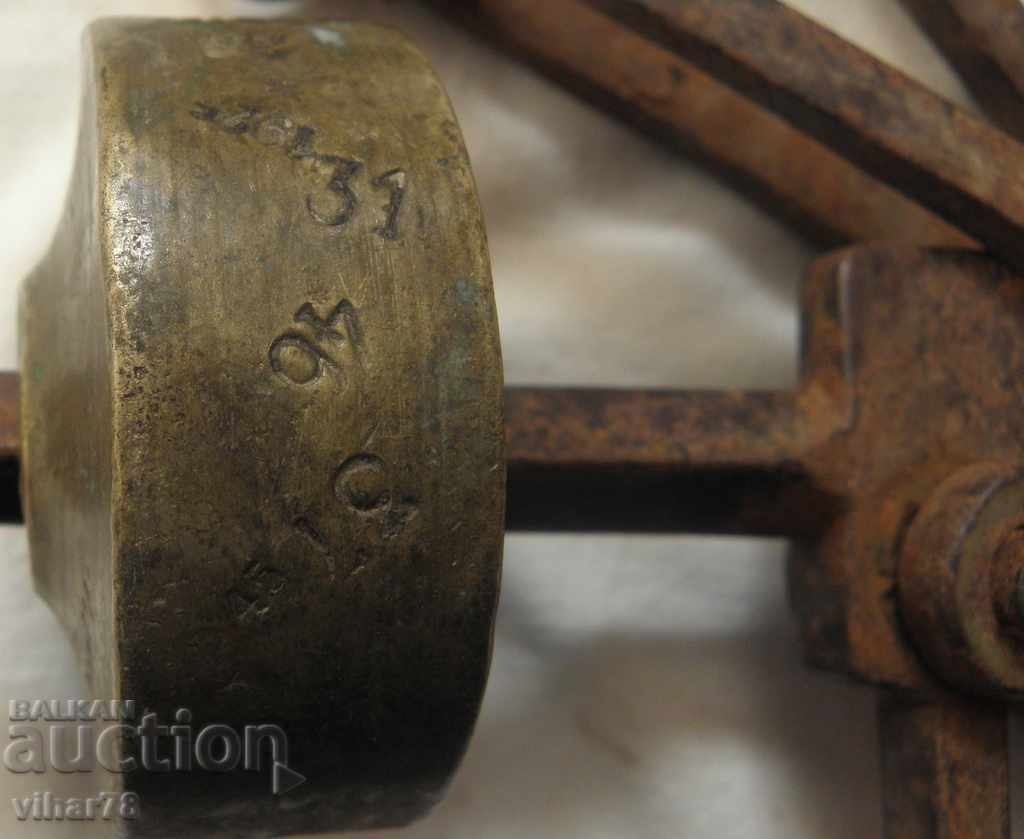 Livrarea UN CANTAR VECHI CU MULTE MARCAJE SI TIMBILE