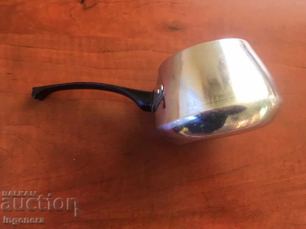 Delivery of JESE OLD METAL AND BAKELITE Delivery of JESE OLD METAL AND BAKELITE