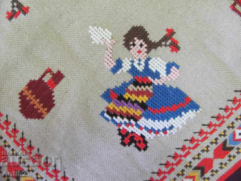 Auction  Old hand embroidered Quilt, Tablecloth Folk motifs
