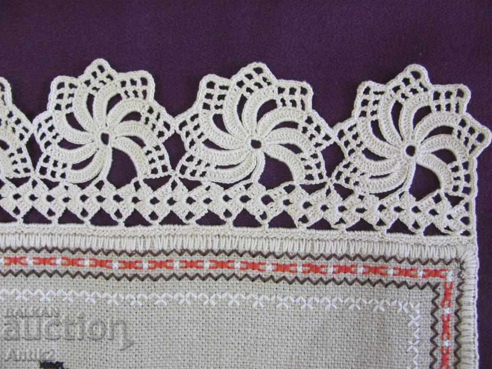 Auction  Old hand embroidery and lace box, tablecloth