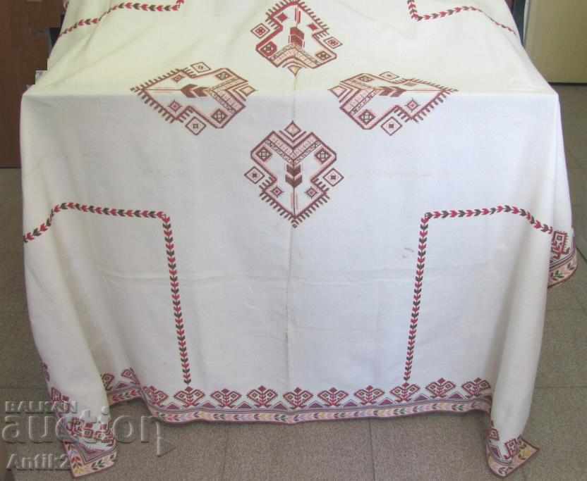 Old hand embroidery big tablecloth