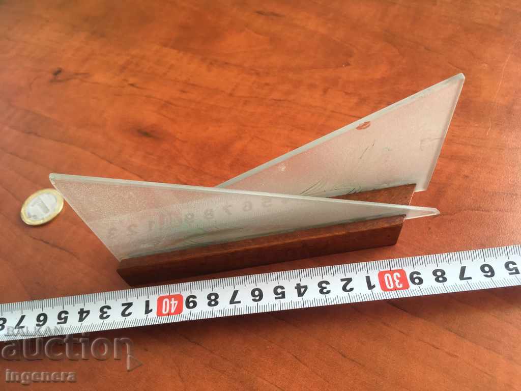 WOODWORK WOOD AND GLASS with price 3.00 BGN | € 1.53 WOODWORK WOOD AND GLASS with price 3.00 BGN | € 1.53