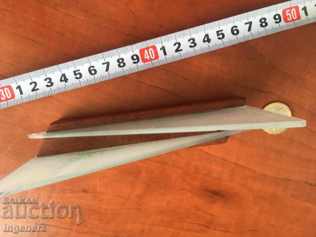 Auction WOODWORK WOOD AND GLASS Auction WOODWORK WOOD AND GLASS