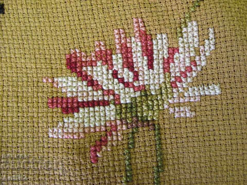 1950s Hand embroidered Tablecloth - 6 1950s Hand embroidered Tablecloth - 6