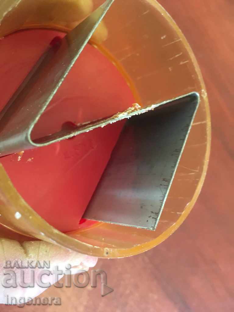 HOUSEHOLD HAND CUTTING TOOL - 6