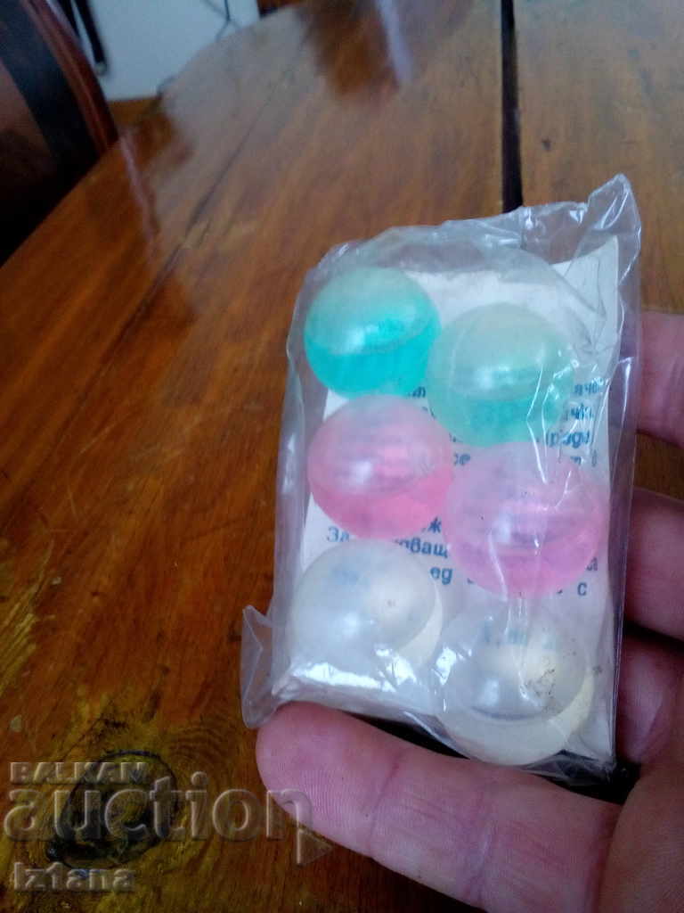 Auction  Old cooling spheres