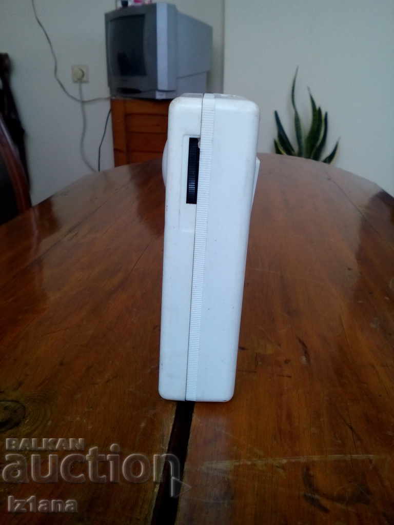 Old radio, Elta radio with price 18.00 BGN | € 9.20