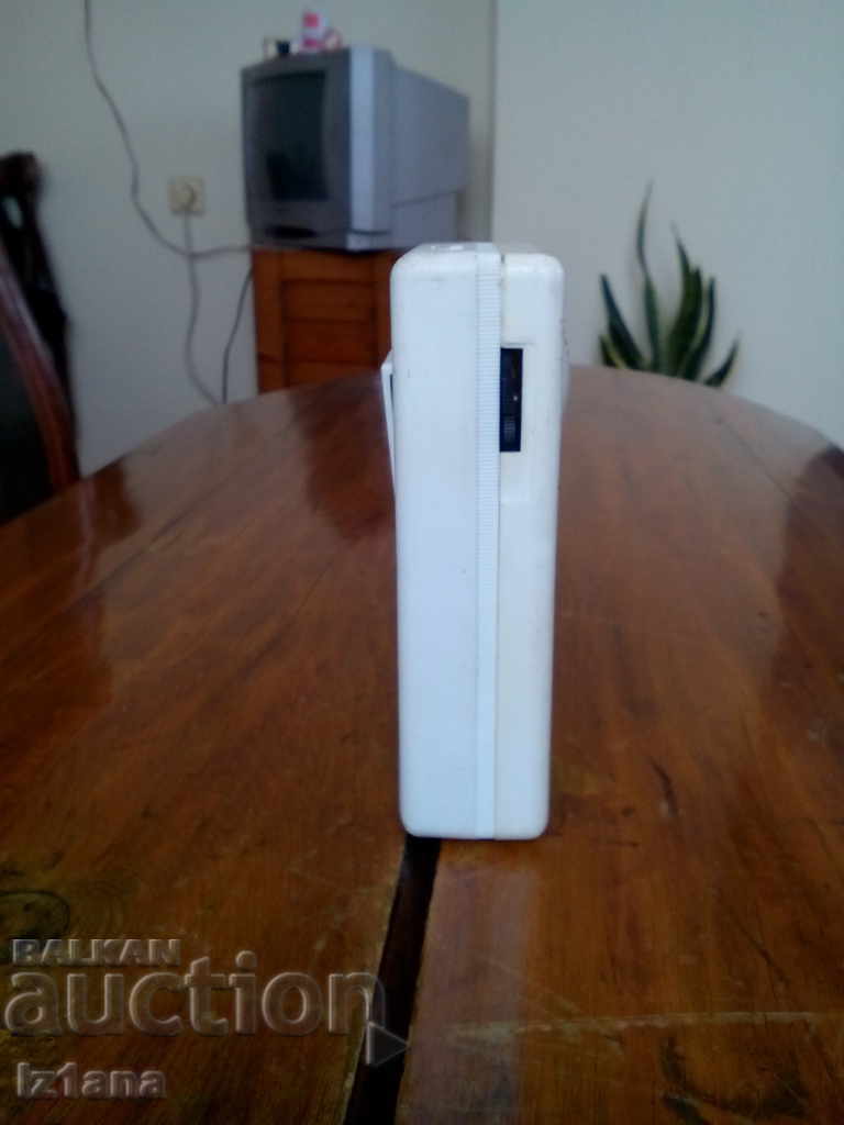 Delivery of Old radio, Elta radio