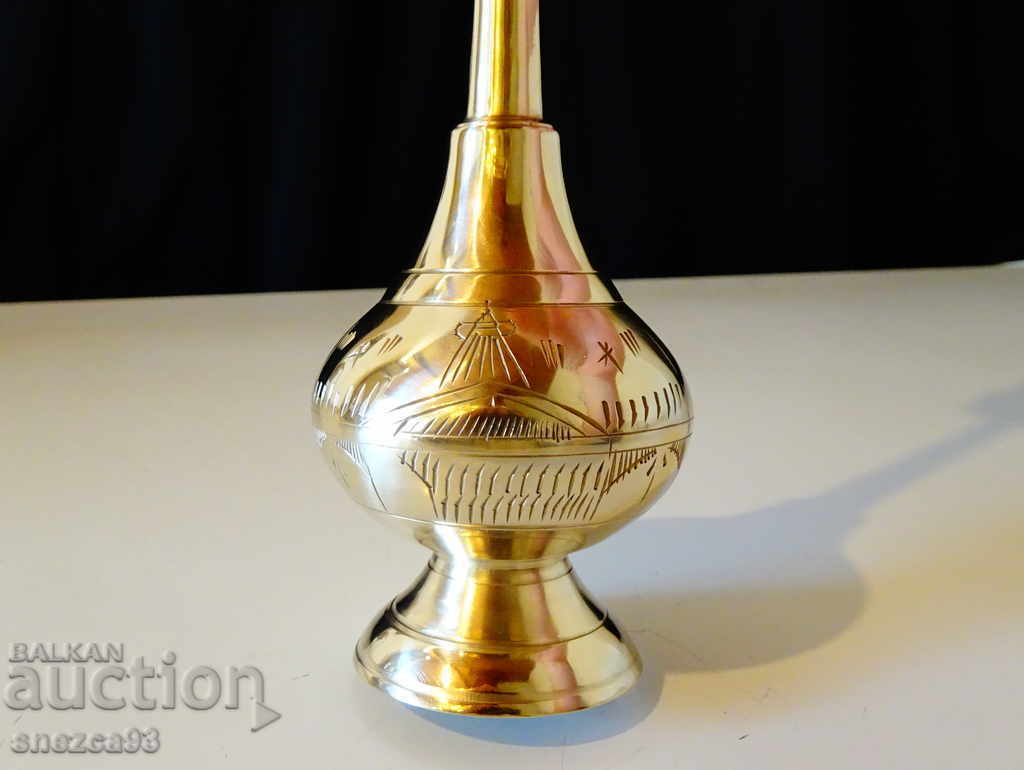 Bronze oil lamp, censer Taj Mahal with price 16.00 BGN | € 8.18 Bronze oil lamp, censer Taj Mahal with price 16.00 BGN | € 8.18
