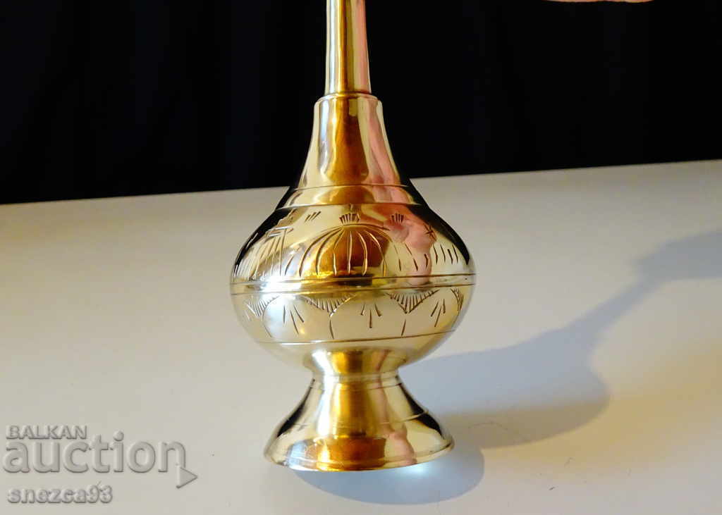 Auction Bronze oil lamp, censer Taj Mahal Auction Bronze oil lamp, censer Taj Mahal