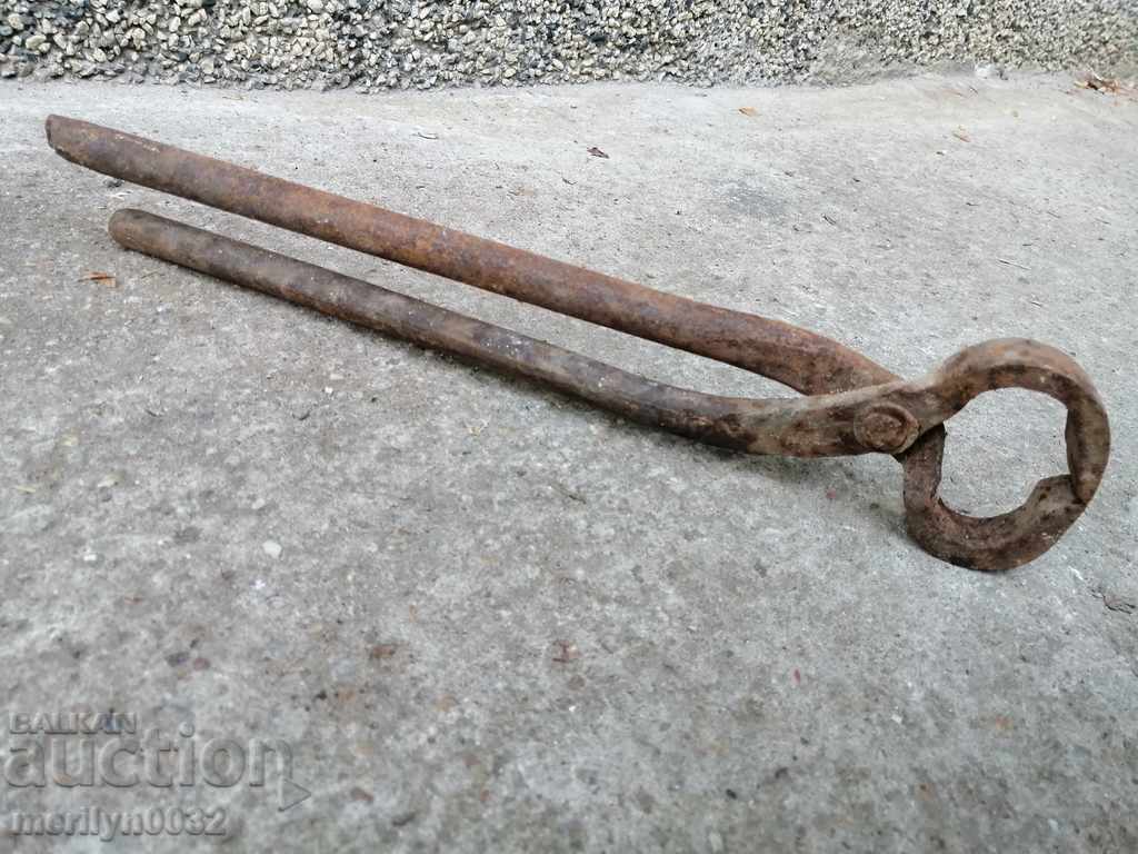 Old forging pliers, wrought iron, a keradene tool with price 59.00 BGN | € 30.17 Old forging pliers, wrought iron, a keradene tool with price 59.00 BGN | € 30.17
