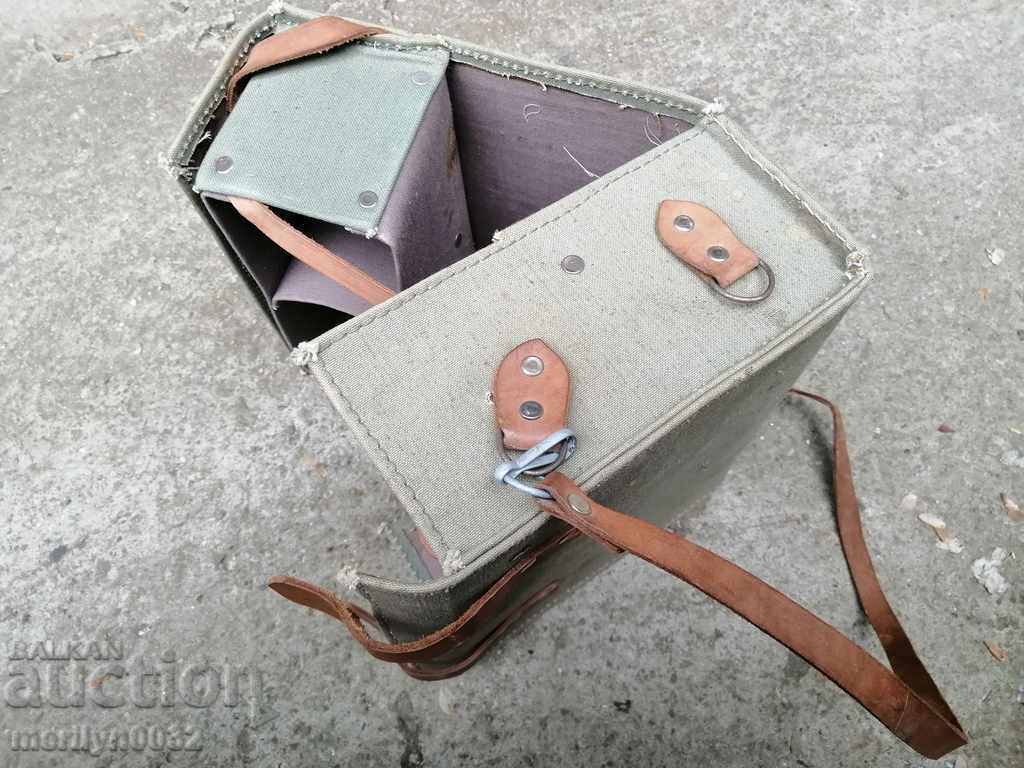 Old medical bag World War II, Red Cross - 6 Old medical bag World War II, Red Cross - 6