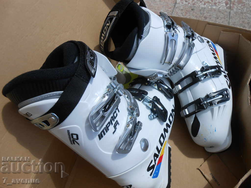 Delivery of SALOMON ski boots, children's, white, little used Delivery of SALOMON ski boots, children's, white, little used