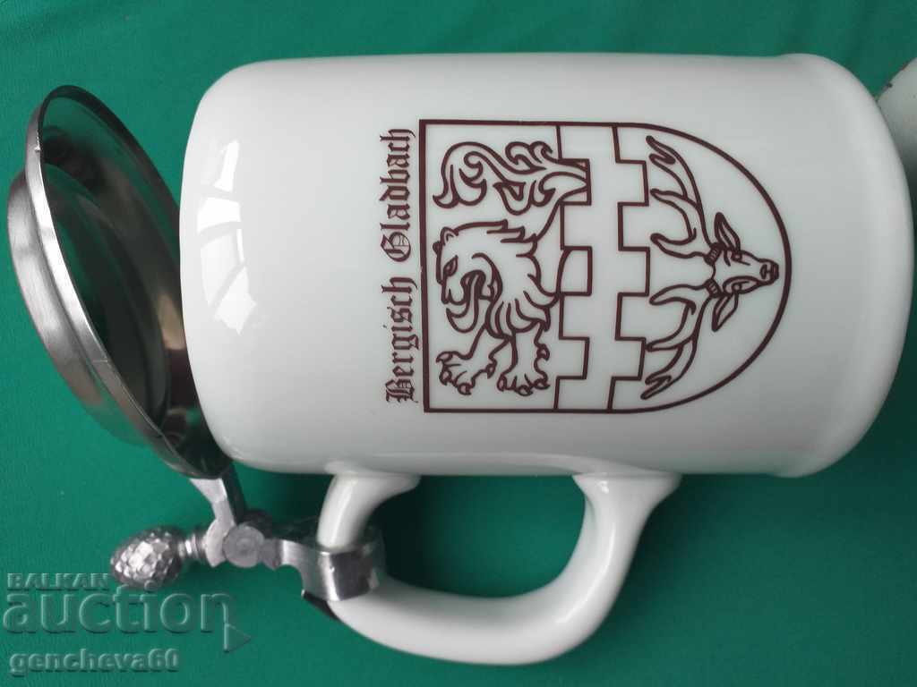 Auction Jubilee porcelain mug, coat of arms, engraved, markings Auction Jubilee porcelain mug, coat of arms, engraved, markings