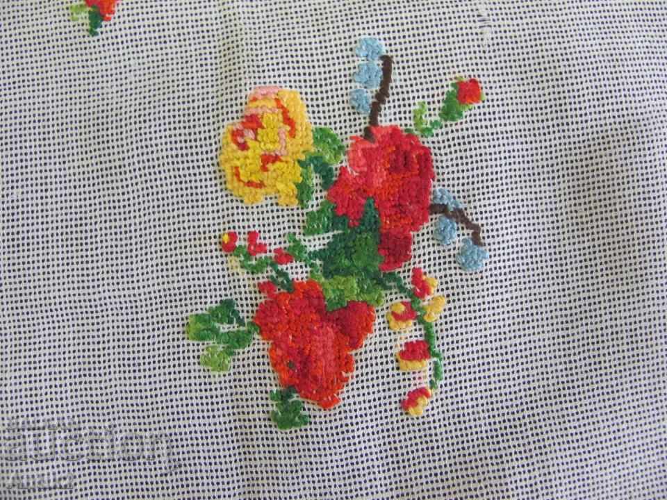 Delivery of Old Hand Embroidery 2 Pieces Boxes Motives Delivery of Old Hand Embroidery 2 Pieces Boxes Motives