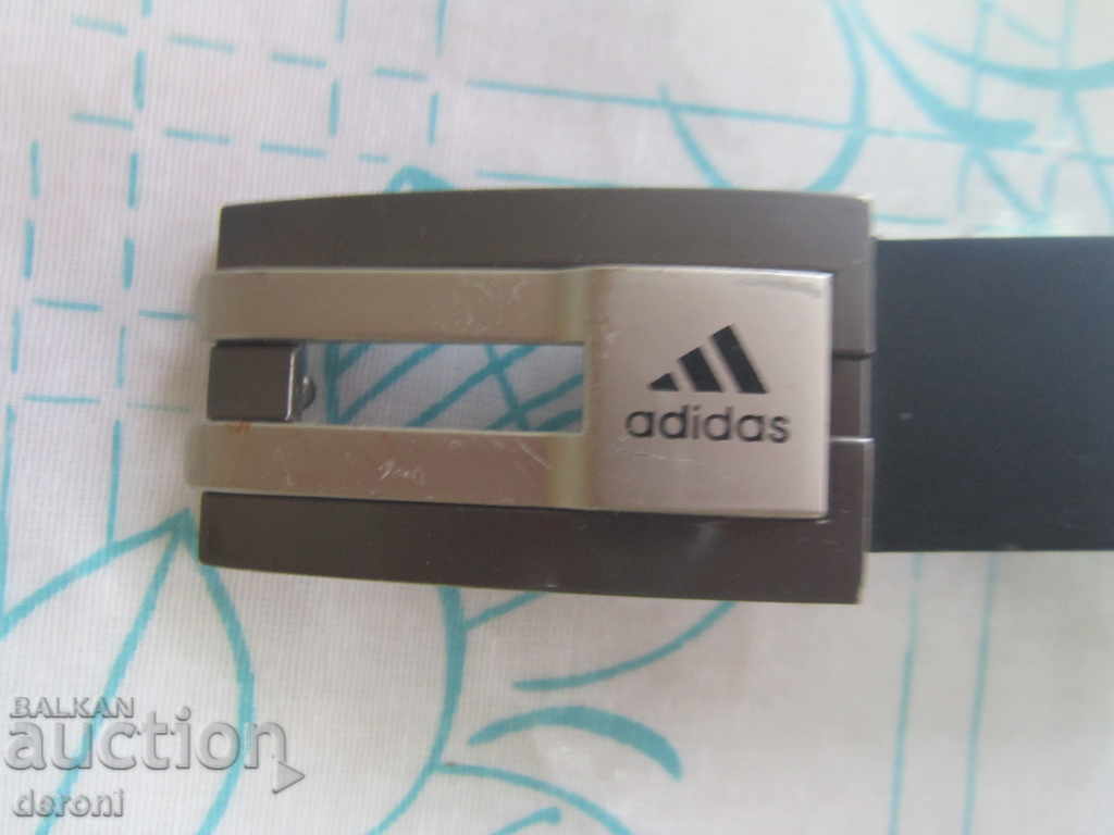 Страхотен колан Adidas тока катарама с цена 10.00 лв. | € 5.11 Страхотен колан Adidas тока катарама с цена 10.00 лв. | € 5.11