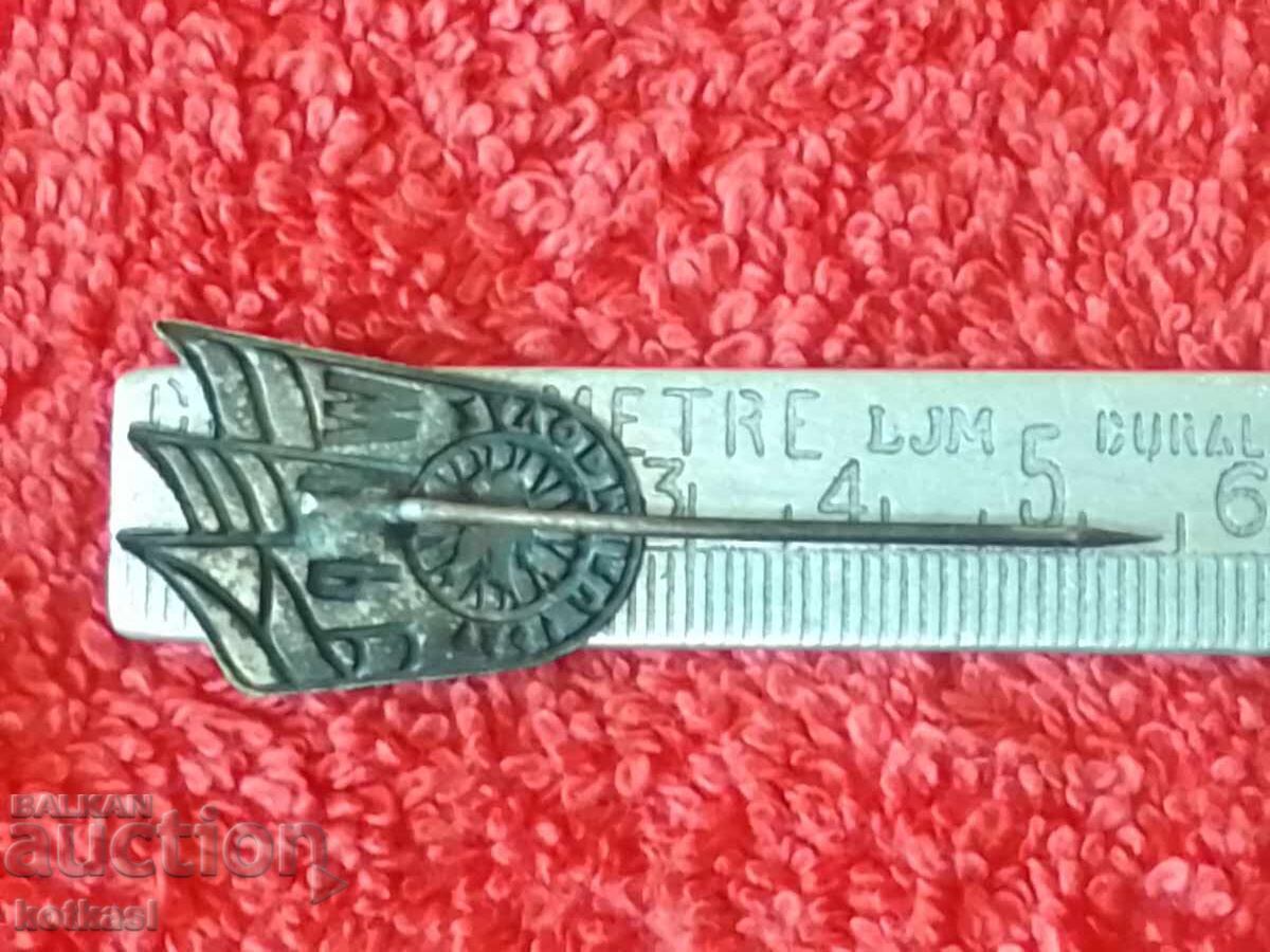 Old Badge Warsaw Berlin Prague Peace Race 1954 with price 95.50 BGN | € 48.83 Old Badge Warsaw Berlin Prague Peace Race 1954 with price 95.50 BGN | € 48.83