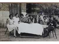 . 1929 OLD PHOTO OF ARMENIAN GIRLS BULGARIA ARMENIA HOUSE