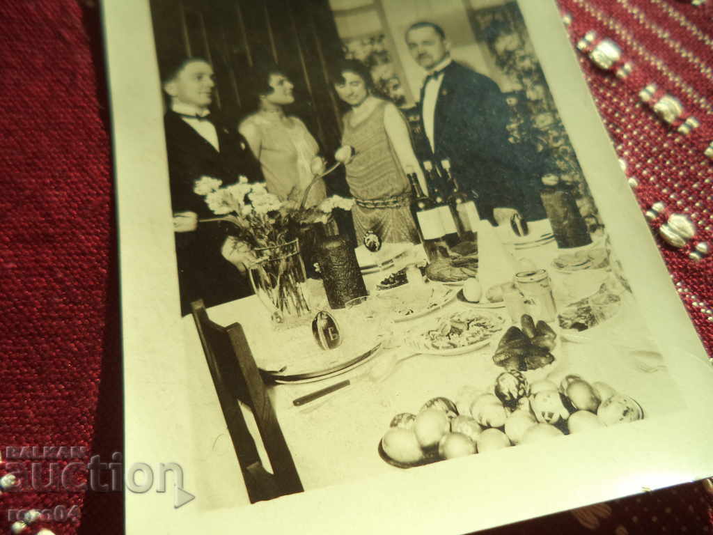 Auction OLD PHOTOS - THE ARISTOCRATES - EASTER TABLE Auction OLD PHOTOS - THE ARISTOCRATES - EASTER TABLE