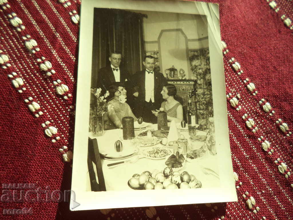 Licitație VECHI FOTOGRAFII - ARISTOCRATE - TABLA DE PASTE