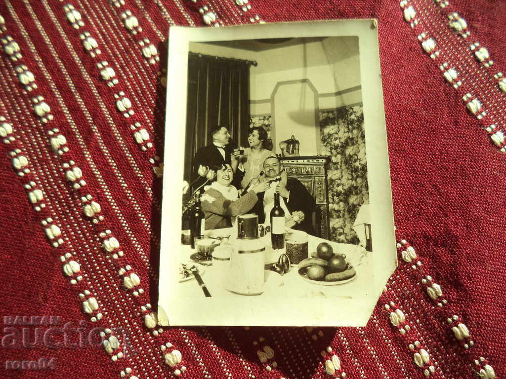 VECHI FOTOGRAFII - ARISTOCRATE - TABLA DE PASTE
