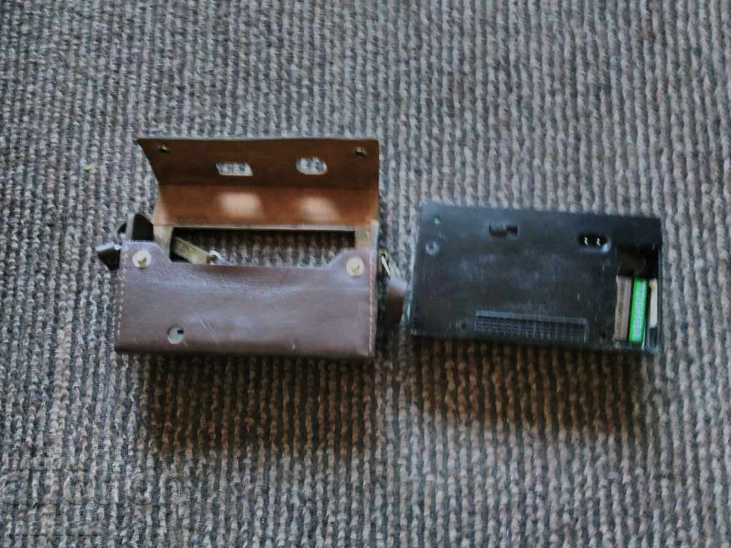 Mini radio vechi cu preț 10.00 BGN | € 5.11