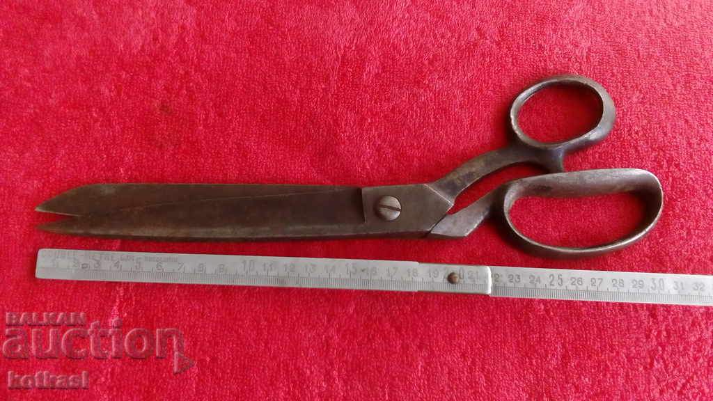 Old large 31.50 cm 518 g scissor marks Old large 31.50 cm 518 g scissor marks