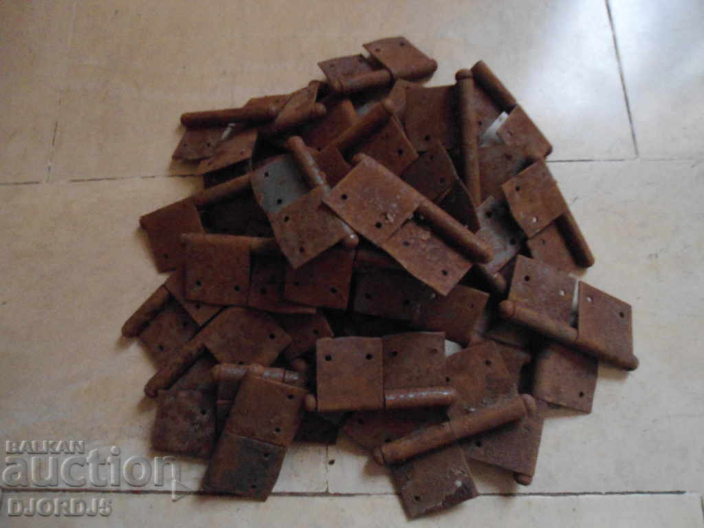 Auction Lot of old hinges, 40 pieces Auction Lot of old hinges, 40 pieces