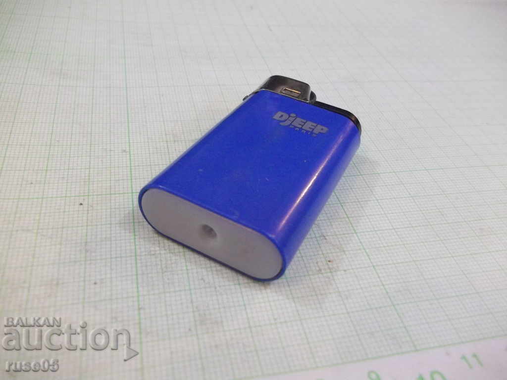 Παράδοση Djeep ελαφρύτερο αέριο με μαλακή φλόγα με βότσαλα