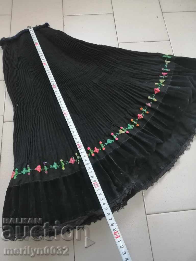 Auction Old squealing costume with bruchnik embroidery Auction Old squealing costume with bruchnik embroidery