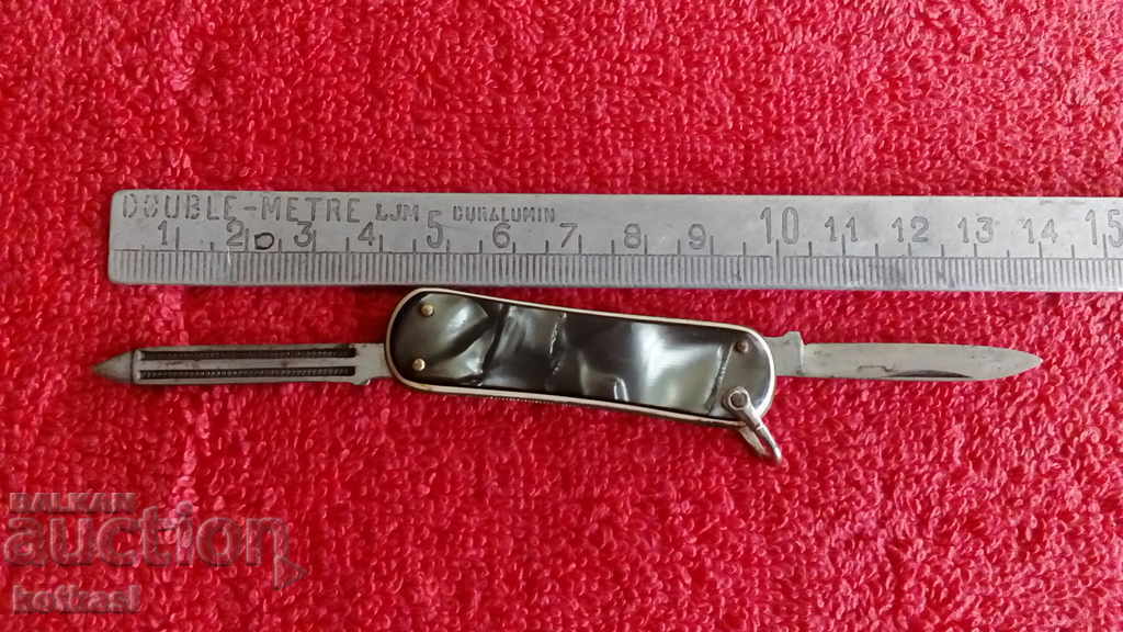 An old pocket knife An old pocket knife