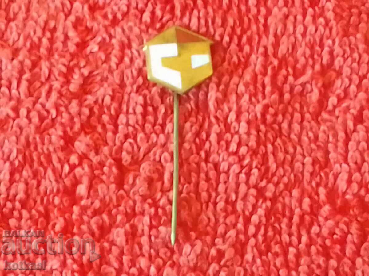 Auction Old metal bronze badge pin enamel Auction Old metal bronze badge pin enamel