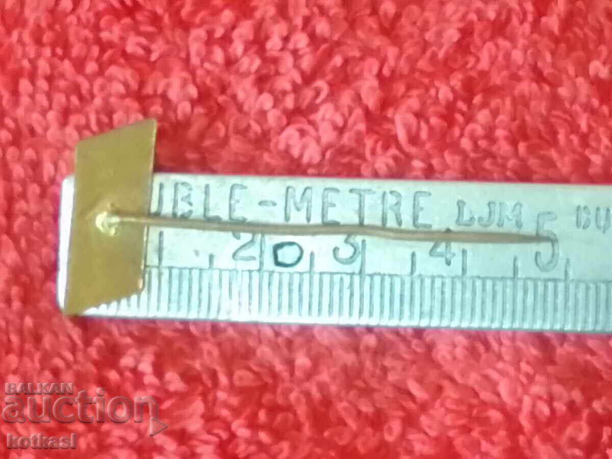 Old metal badge pin Cortina Winter Olympic Games 1956 with price 25.50 BGN | € 13.04 Old metal badge pin Cortina Winter Olympic Games 1956 with price 25.50 BGN | € 13.04