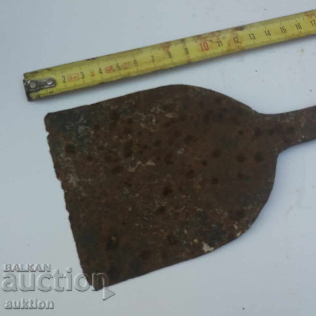 OLD FORGED ROOF, spatula, excellent shovel with price 4.99 BGN | € 2.55 OLD FORGED ROOF, spatula, excellent shovel with price 4.99 BGN | € 2.55