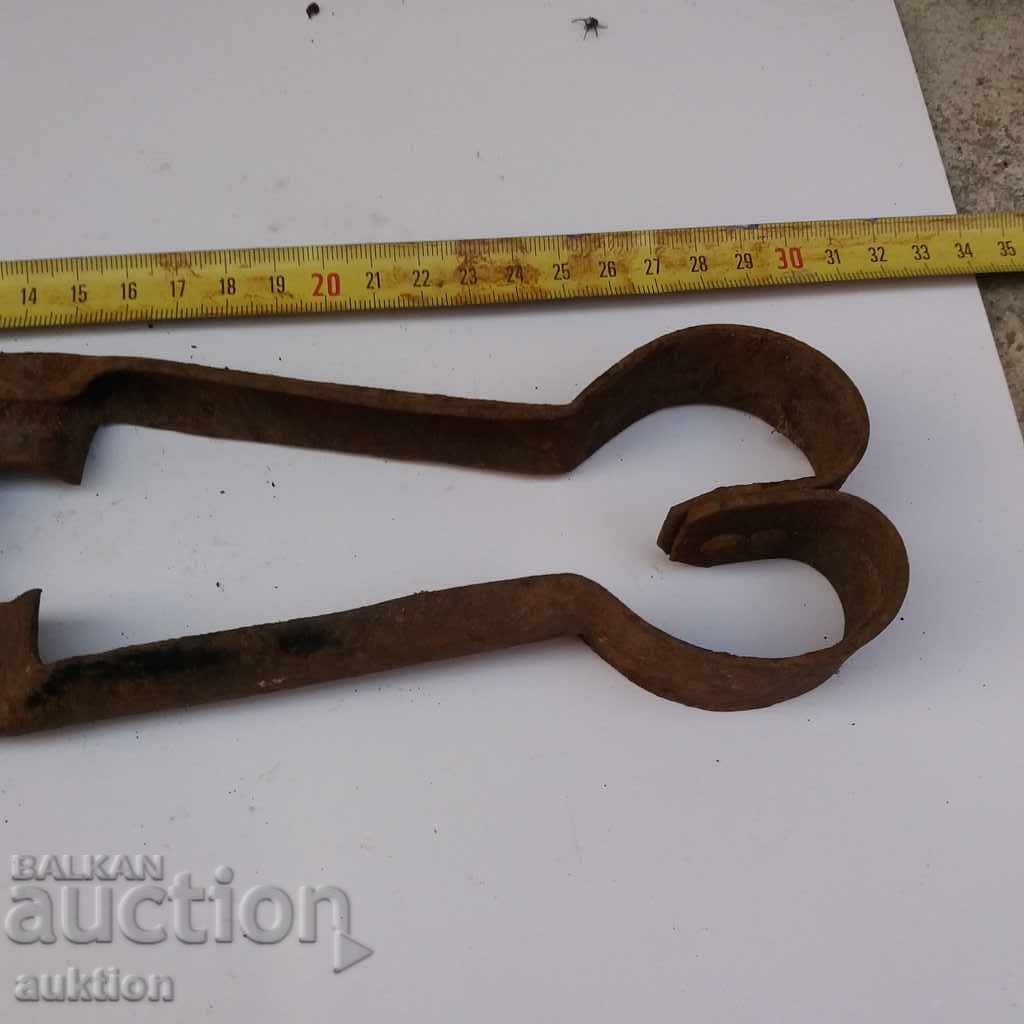 Delivery of STAR HORSES HANDLE FOR SHEEPING THE SHEEP Delivery of STAR HORSES HANDLE FOR SHEEPING THE SHEEP