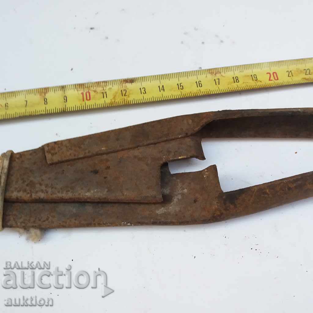 Delivery of FORGED SHEEP CUTTING SCISSOR