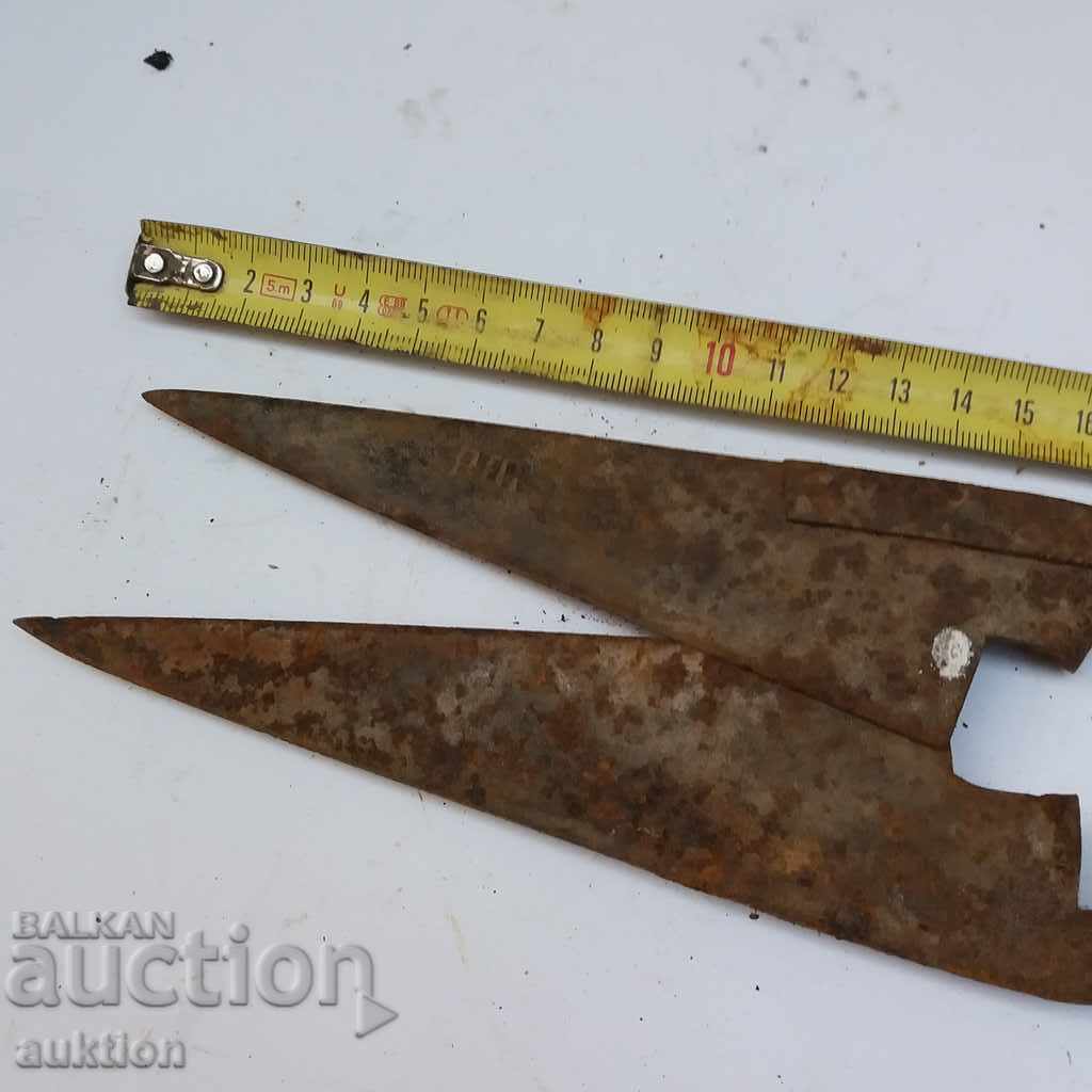 STAR HORSES HANDLE FOR SHEEPING THE SHEEP with price 2.99 BGN | € 1.53 STAR HORSES HANDLE FOR SHEEPING THE SHEEP with price 2.99 BGN | € 1.53