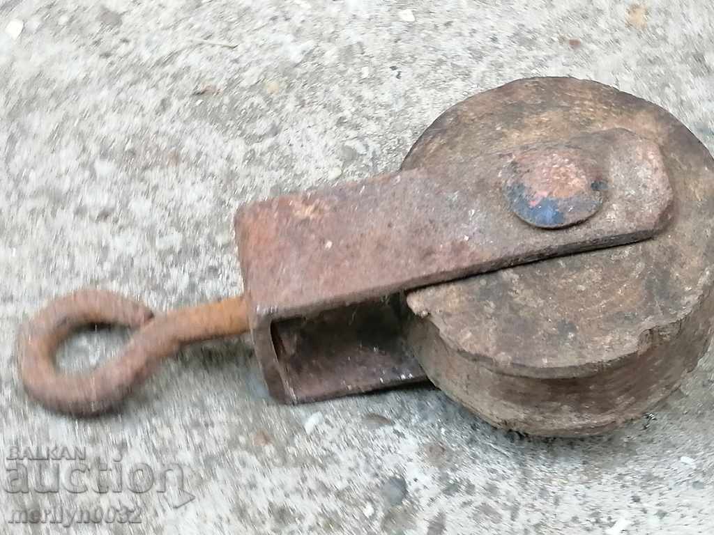 Scripete vechi din lemn, scripete, fier forjat - 6 Scripete vechi din lemn, scripete, fier forjat - 6