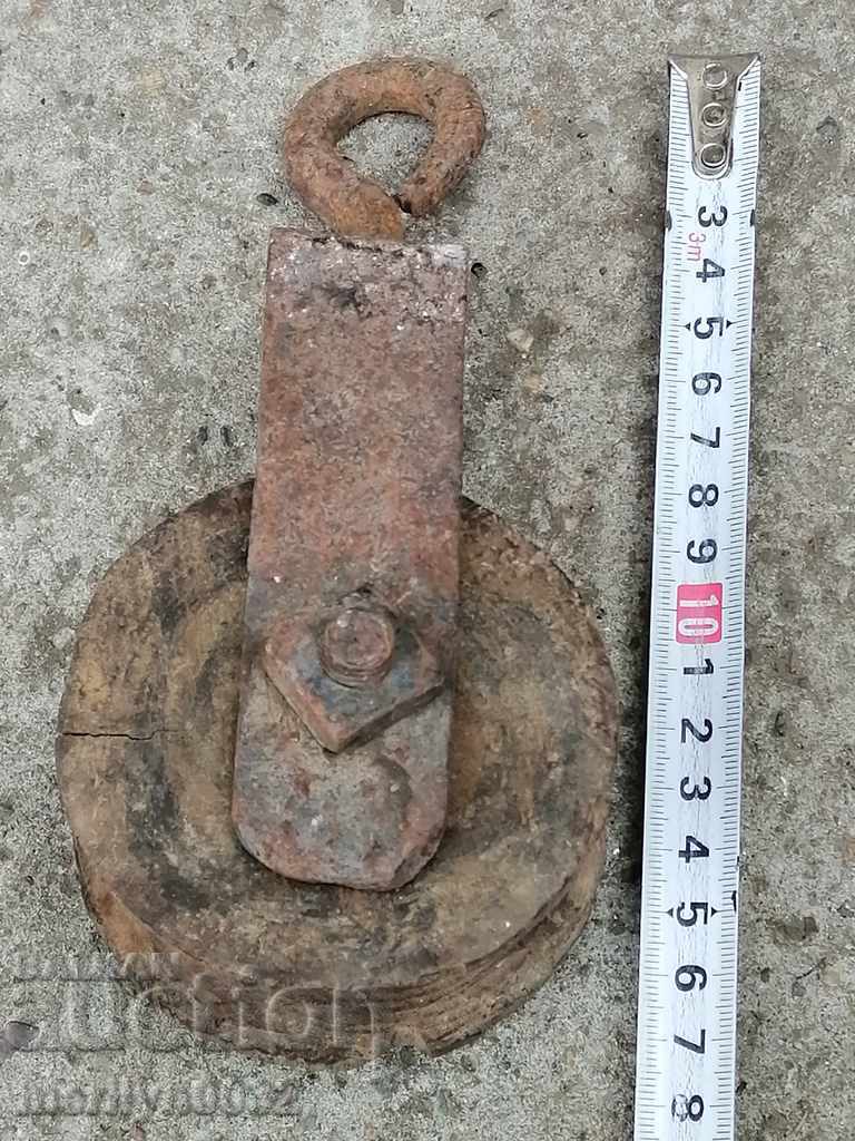 Scripete vechi din lemn, scripete, fier forjat - 7 Scripete vechi din lemn, scripete, fier forjat - 7