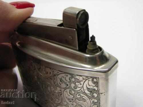 Auction KW SILVER LIGHT WORKS ENGRAVED STERLING 935 Auction KW SILVER LIGHT WORKS ENGRAVED STERLING 935