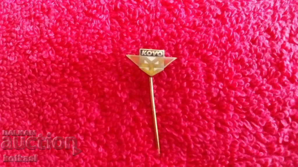 Old bronze pin enamel KOVO badge