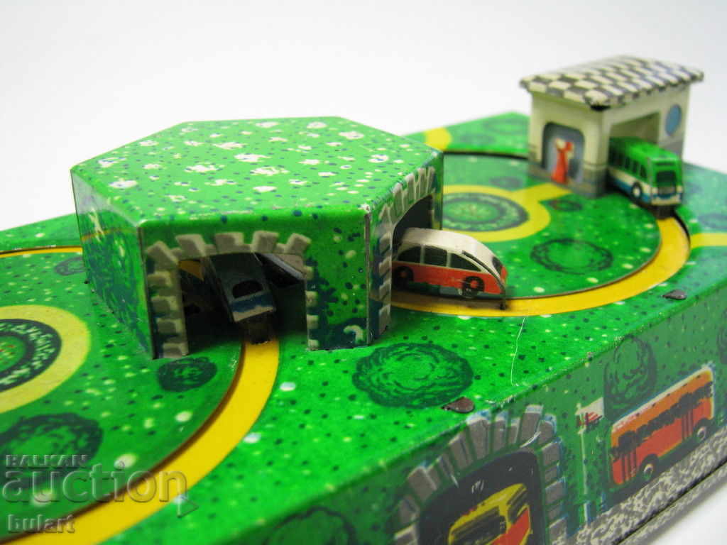 Auction  WIND UP RUSSIA CAR TOY Trolleys MECHANICAL TOY WORKING